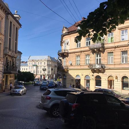 Apartments On Shevchenko Avenue Lwów Zewnętrze zdjęcie
