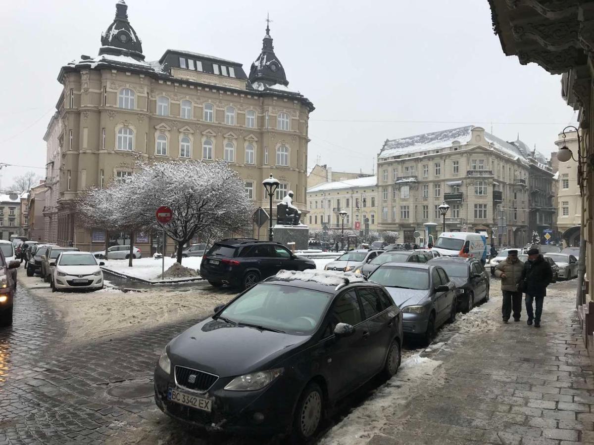 Apartments On Shevchenko Avenue Lwów Zewnętrze zdjęcie