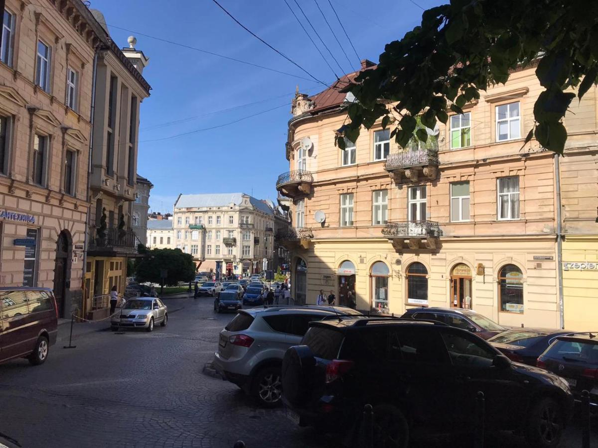 Apartments On Shevchenko Avenue Lwów Zewnętrze zdjęcie